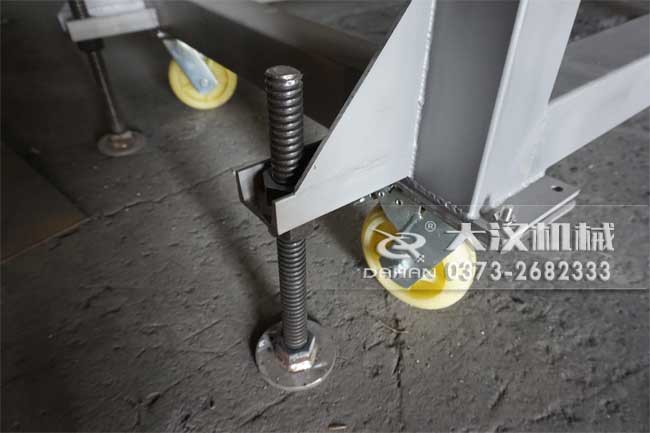 不銹鋼直線振動(dòng)篩 不銹鋼直線振動(dòng)篩